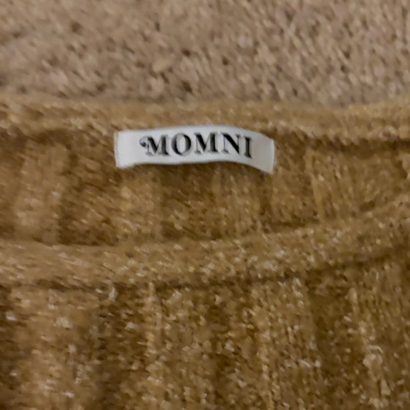 Gold Ribbed Knit Top - Picture 4 of 5